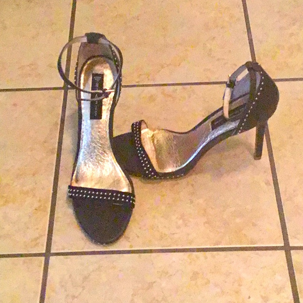 STEVEN” by STEVE MADDEN” studded Sandals, Lovely 🌹🌹